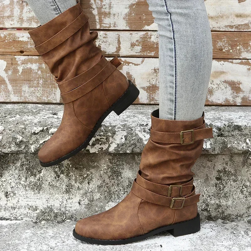 Plus Size 43 Women Boots European and American Fashion Buckle Pleated Short Autumn Winter Flat Boot Shoes 260208