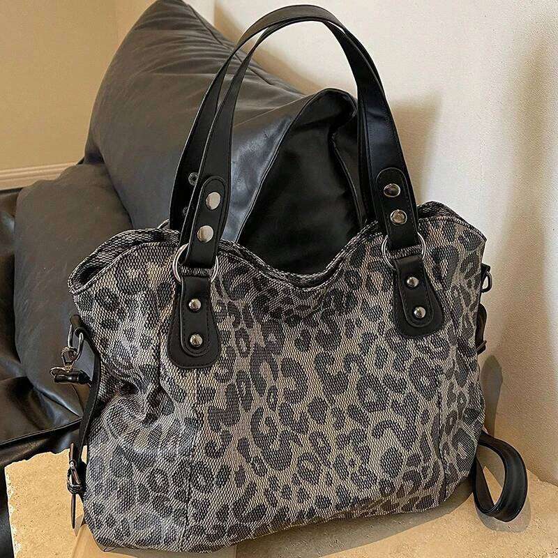 Random pattern leopard print contrasting crossbody bag, simple and exquisite women's bag. C260207