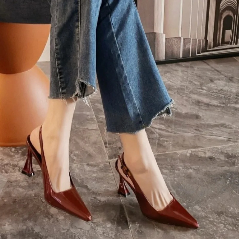 Womens Pumps Sexy Pointe High Heels Sandals Fashion Patent Leather Elegant Temperament Heeled for Women 260208