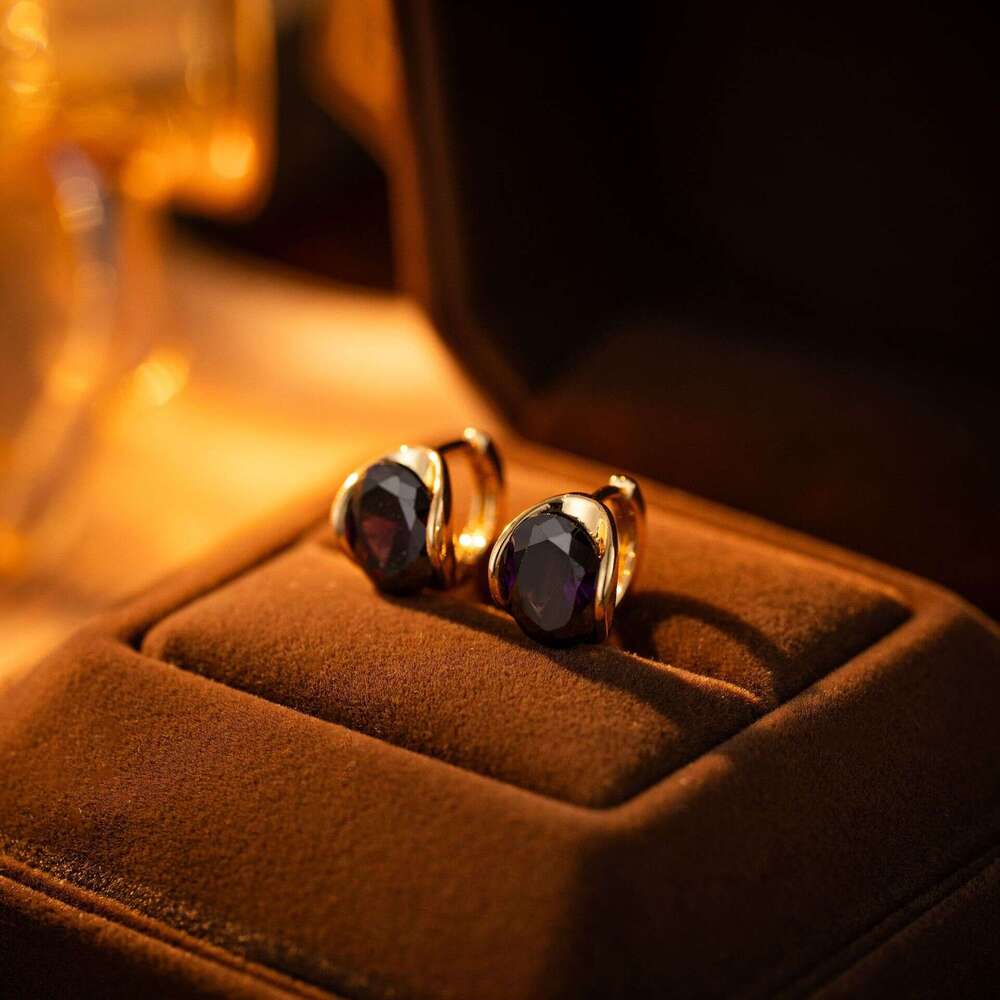 blue zircon earrings for women, light luxury fashion, high-end simple versatile earrings, exquisite and elegant jewelry