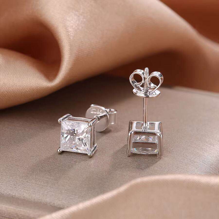 Minimalist Princess Cut 1Ct VVS Moissanite Stud Earrings 925 Sterling Silver Hypoallergenic Claw Setting Jewelry For Women 12/15