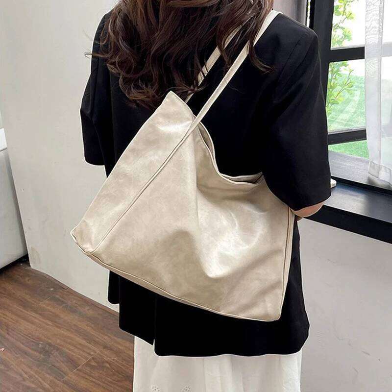New Autumn Winter Japanese and Korean Large Capacity Soft Leather Shoulder Bag Retro Casual Handbag C260207