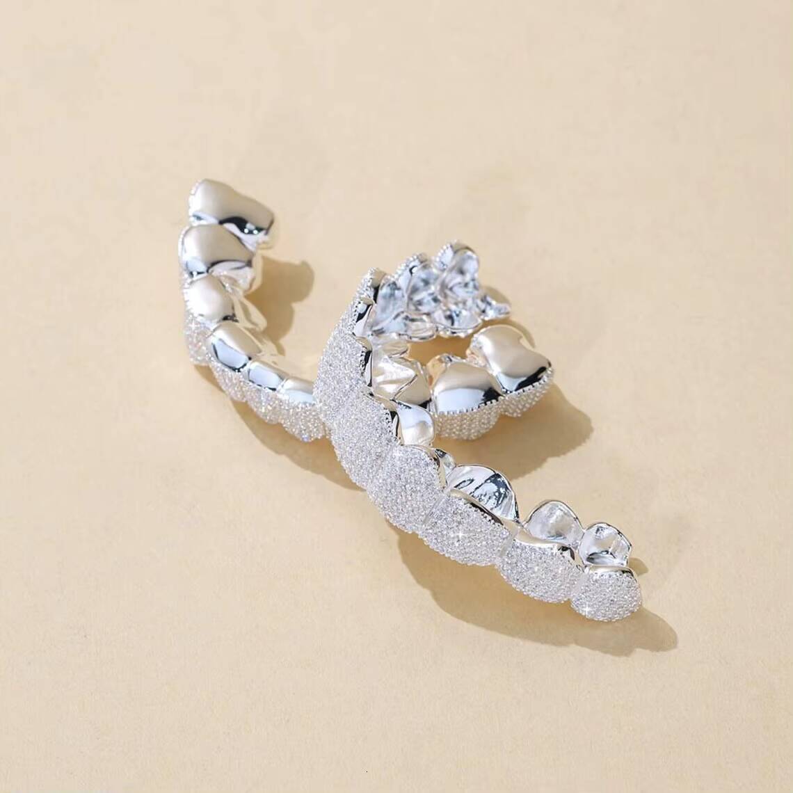 Luxury Silver Plated Iced Out Moissanite Round Brilliant Cut Grillz Set for Unisex Hip Hop Teeth Statement Design Party
