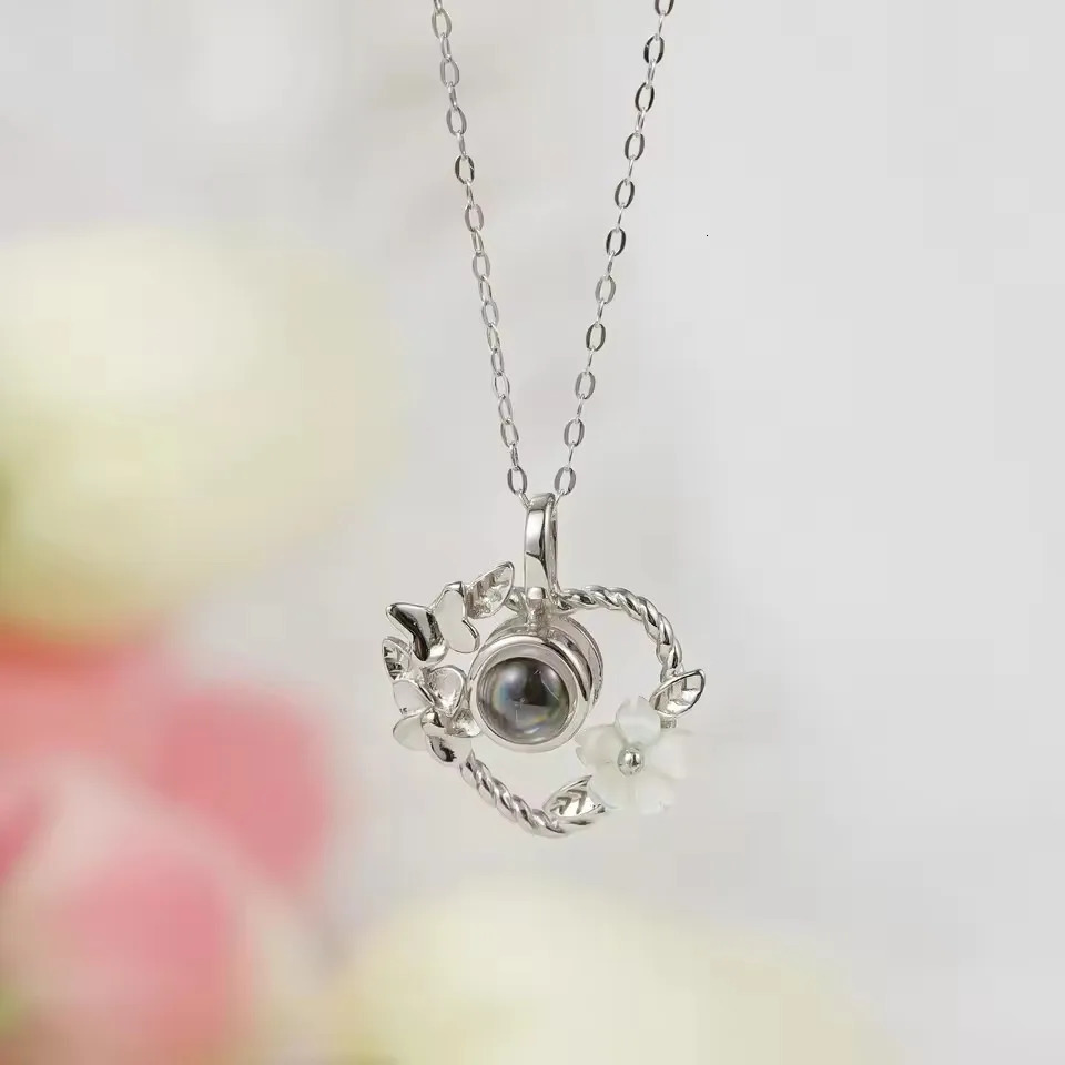 Flower Pendant ValentinesDay Jewelry 925 Silver Projection Necklace Customized Po Necklace Heart shaped Silver Necklace 260107