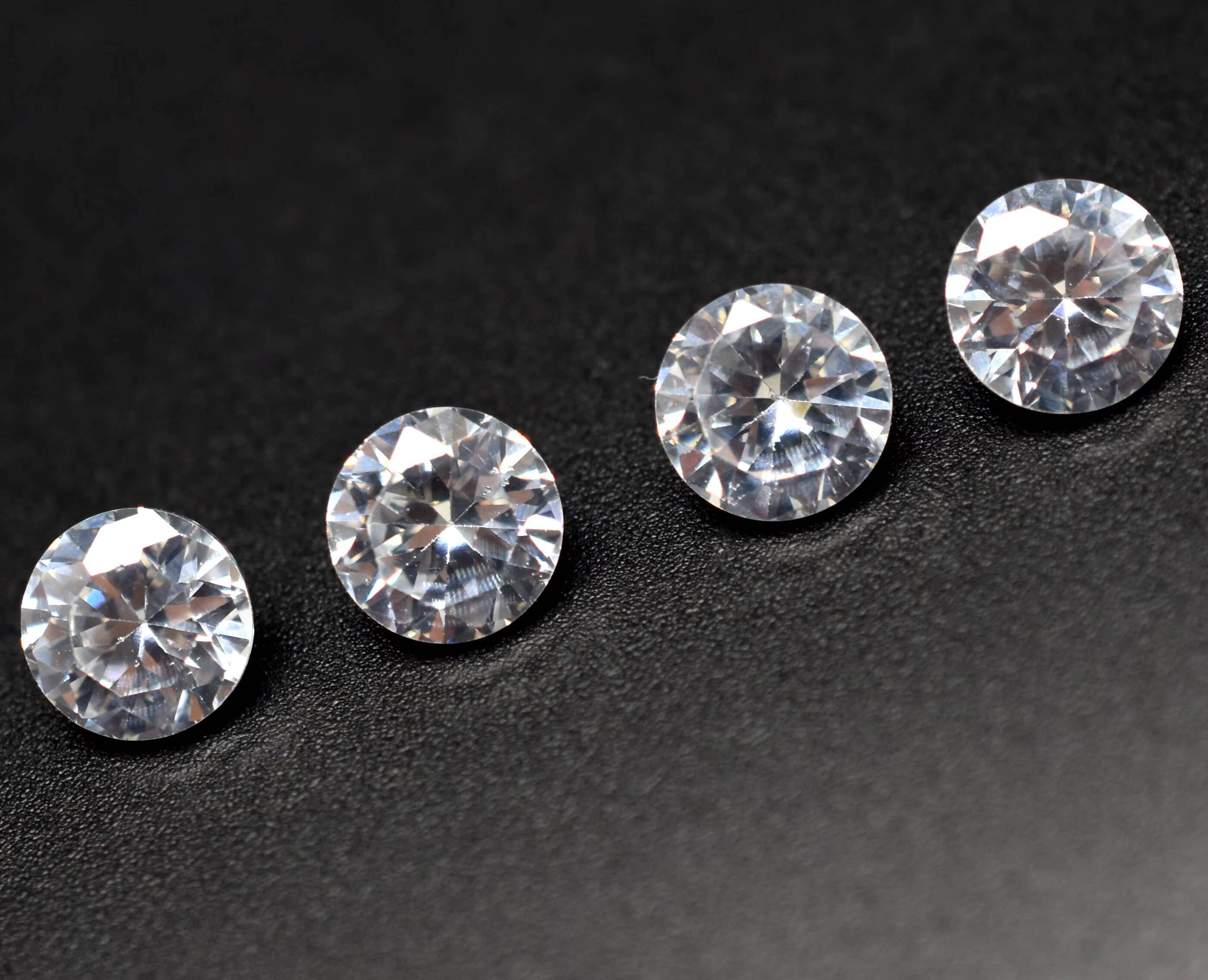 White Zircon Loose Gemstone Faceted Silver Sapphire 3mm to 20mm Diamond Cut for Jewelry Makuings Cubic Zircon