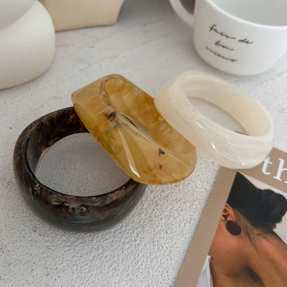 KMVEXO Vintage Chunky Coffee Thick Resin Acrylic Smudging Bangles Geometric Irregular Bangle Bracelets For Women Men Jewelry 260120
