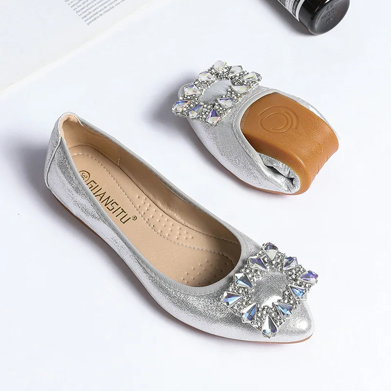 Flat Women Shoes Slip On Rhinestone Fashion Female Loafers Breathable Ballet Flats for Women Large Size 43 44 45 WSH4830 260124