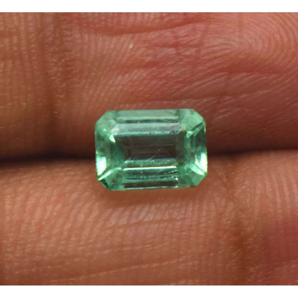 1.80 Ct Colombian. Natural Gemstone. Vivid Green 8X6 Mm Emerald Loose Gemstone For Jewelry Makings