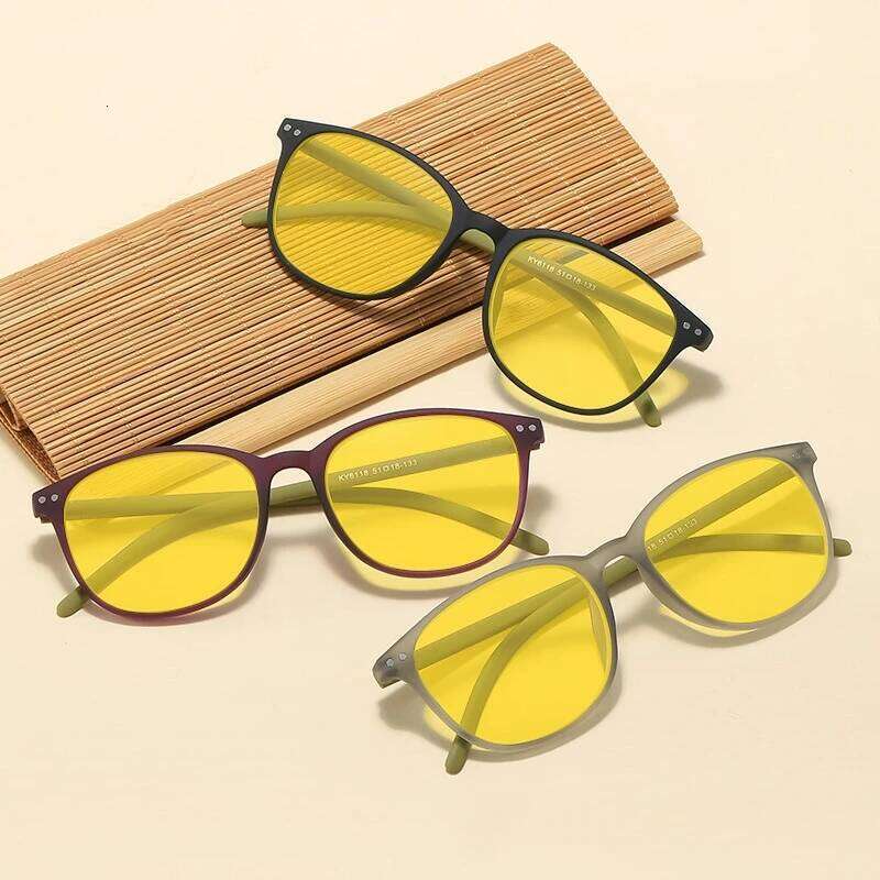 New Retro Night Vision Men High-end Yellow Lens Sunglasses for Driving Computer Anti Blue Light Plain Glasses Y260207