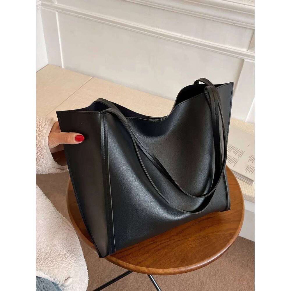 Lightweight Minimalist Shoulder Bag for Girls and White-Collar Workers in Business Casual Style C260207