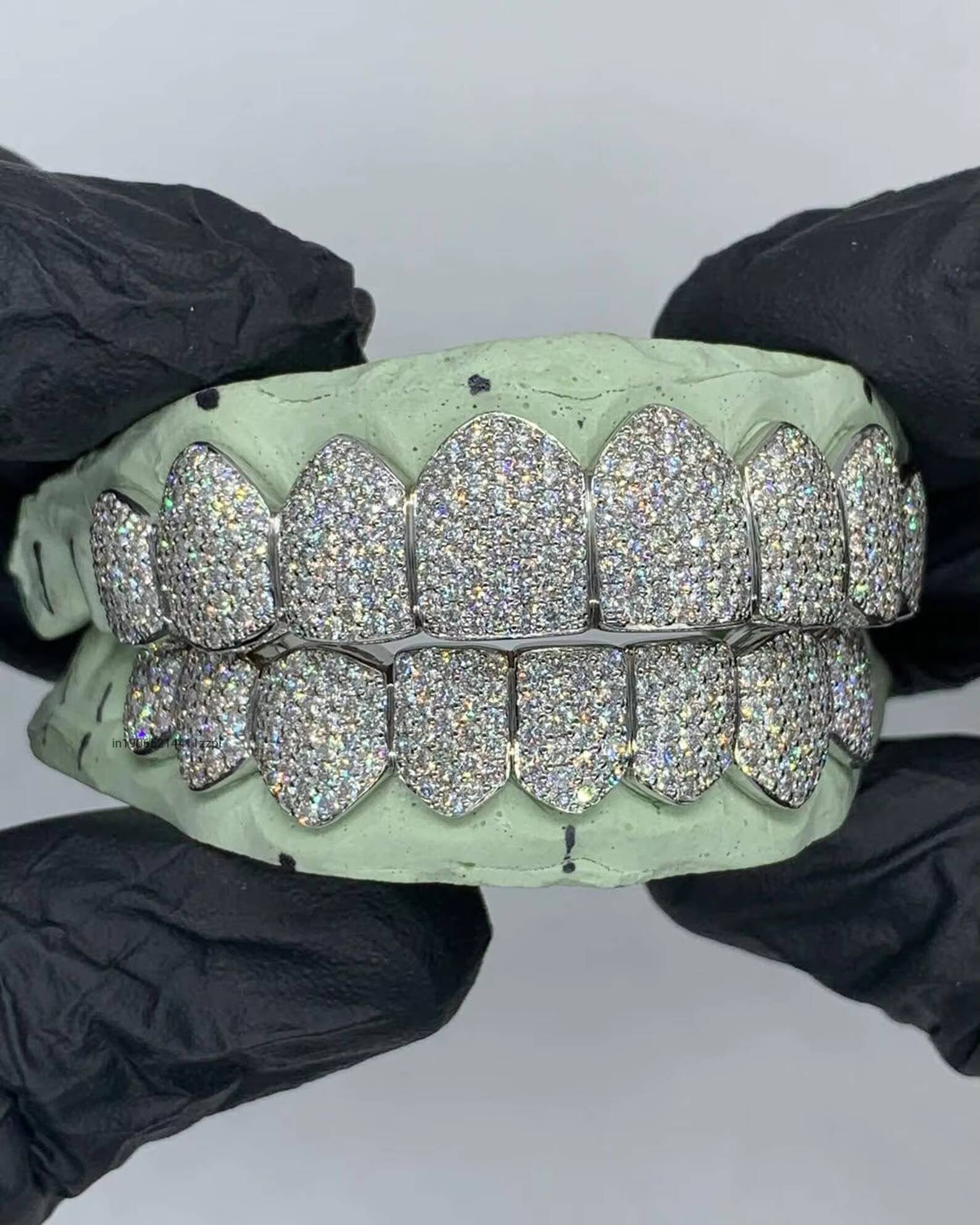 Silver Luxury Hip Hop Bling Fine Grillz for Men Women Fully Iced Out Top Bottom Teeth with VVS1 Simulated Diamonds Customized
