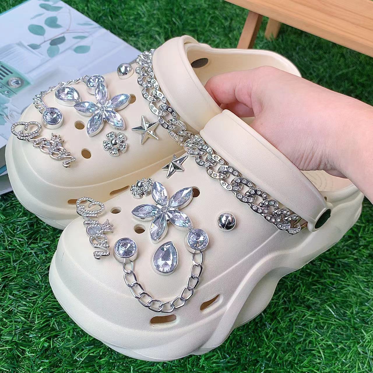 Free shipping: Designer slippers, women's fashion embroidered canvas embroidered linen high heels, sandals, platform skates