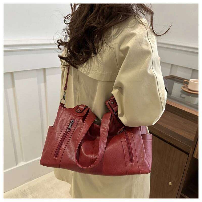 Premium Large-capacity Shoulder Messenger Bag, Commuter Women's Underarm Handbag, Fashionable Versatile Tote Bag C260207