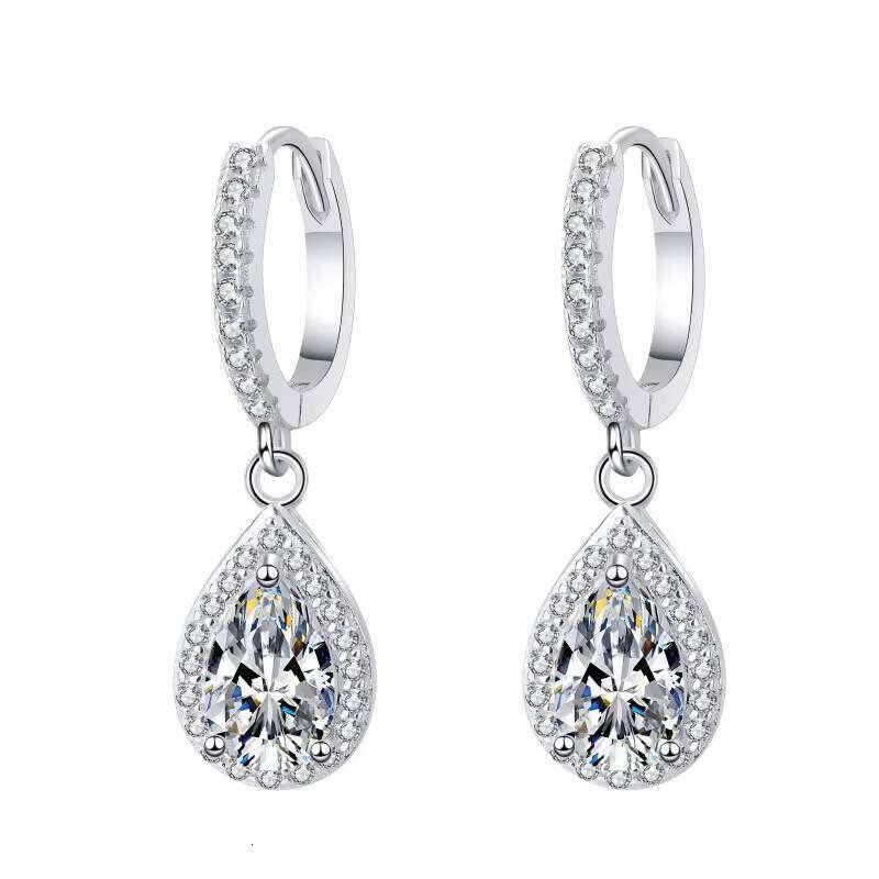 925 Sterling Silver VVS Moissanite Pendant Earrings Fashionable Teardrop Shape For Wedding Party