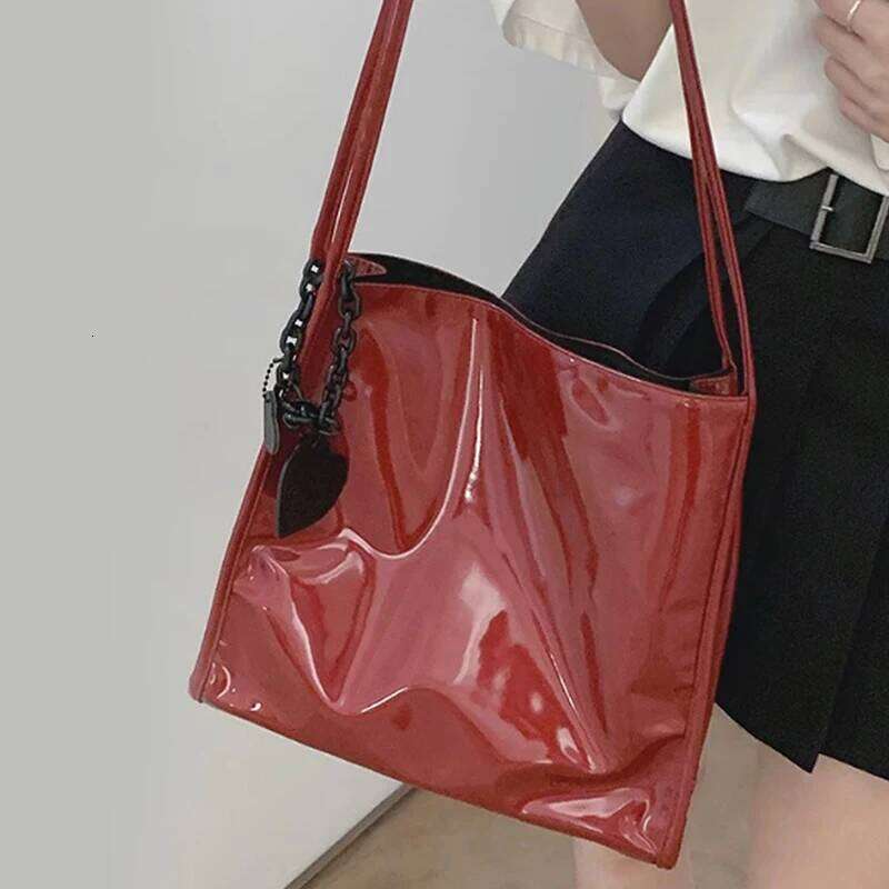 Soft Patent Leather Women's Shoulder Large Capacity Ladies Tote Bags Fashion Casual Female Portable Handbags Underarm Bag C260207