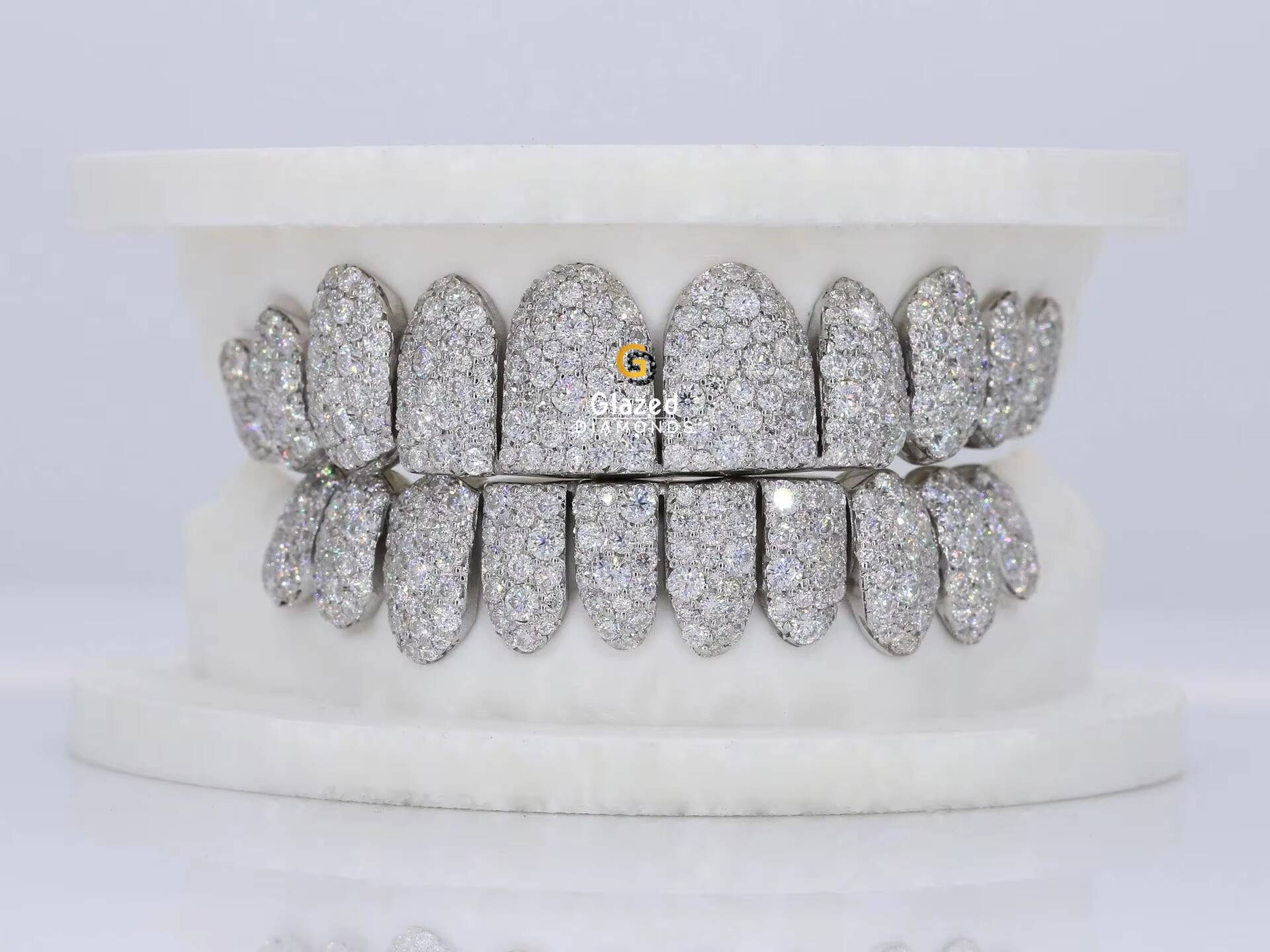 Custom Top Bottom 10 S925 Silver VVS Moissanite Round Brilliant Cut Diamond Grillz Iced Out Grillz for Teeth