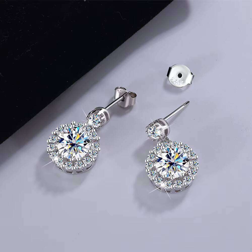 Mushan Jewelry Factory S925 Sterling Silver Round Ear Studs Simple And Elegant High End Moissanite Earrings