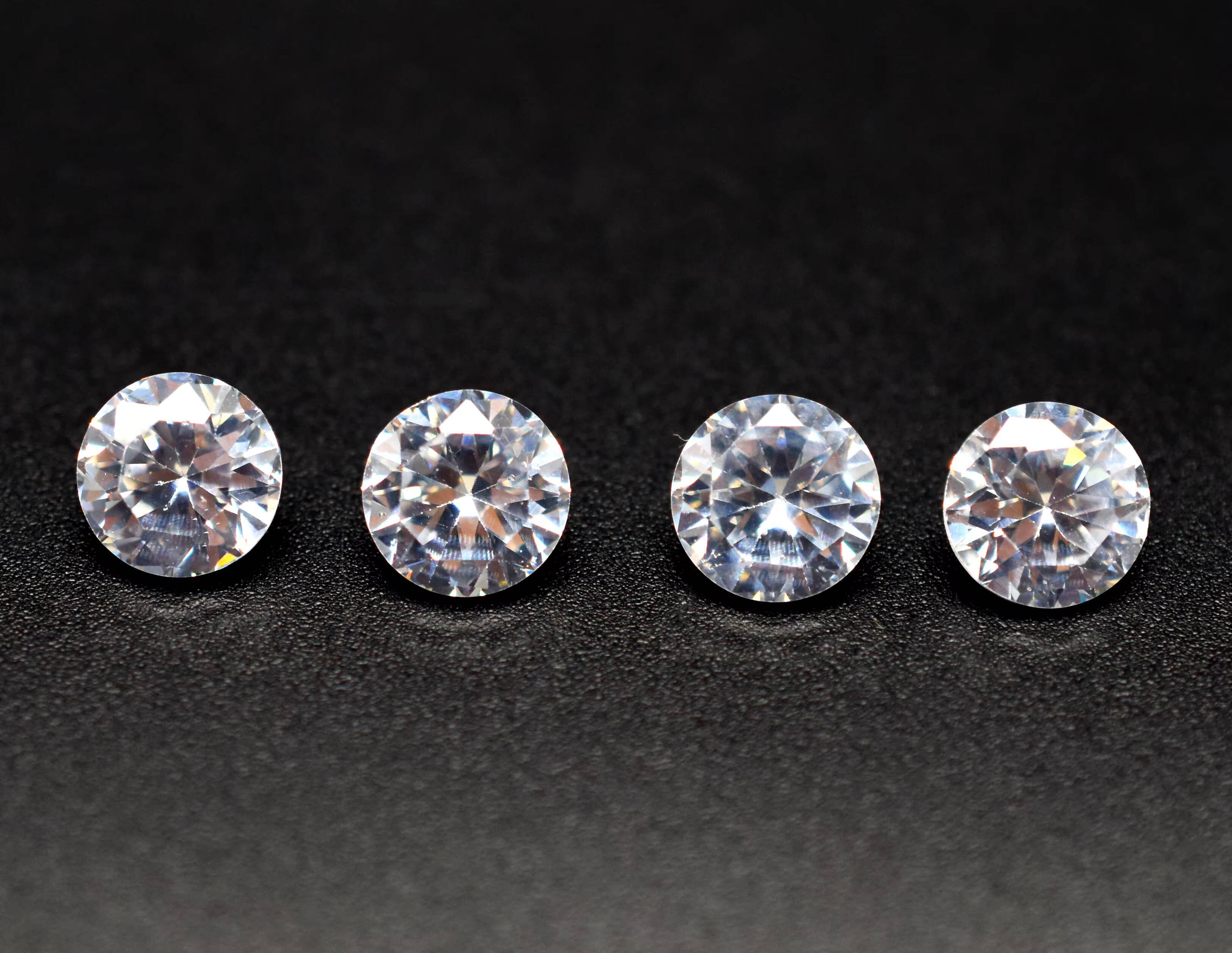 White Zircon Loose Gemstone Faceted Silver Sapphire 3mm to 20mm Diamond Cut for Jewelry Makuings Cubic Zircon