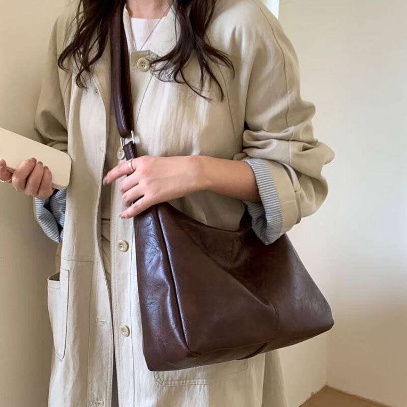Versatile Commuter Large Capacity Crossbody 2025 New Fashionable PU Leather Premium Texture Single Shoulder Tote Bag C260207