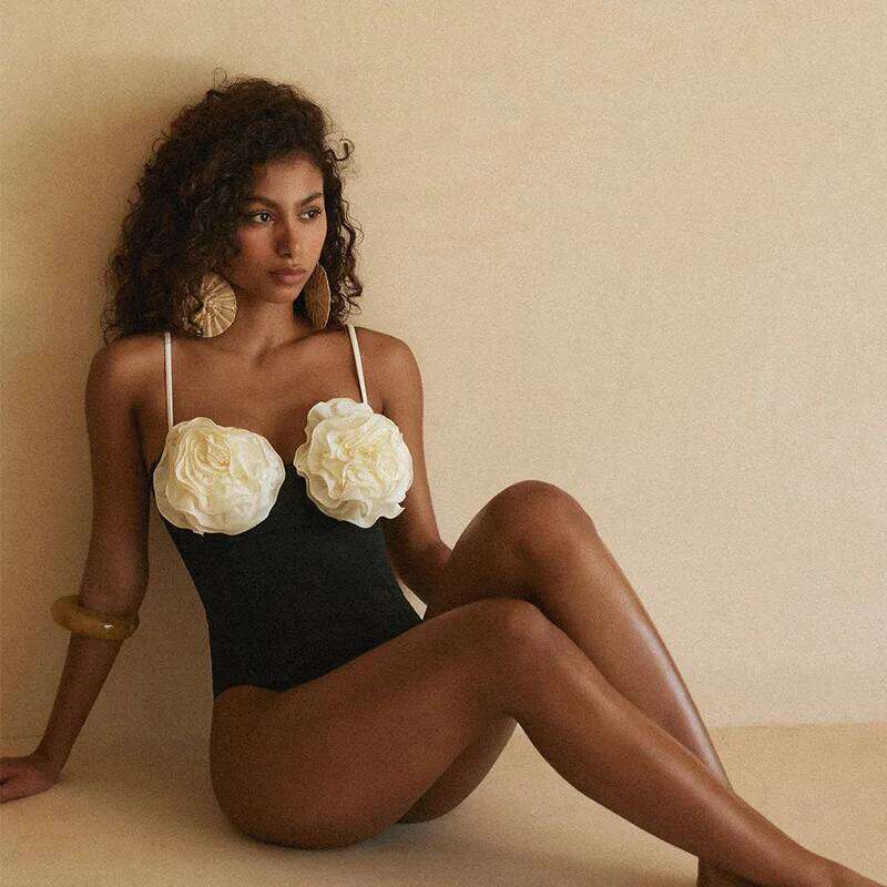 One Piece Swimsuit Women Swimwear 2025 Sexy 3D Flower Solid Red Bikini Thong High Cut Brazilian Bathing Suit Halloween Bodysuit C260207