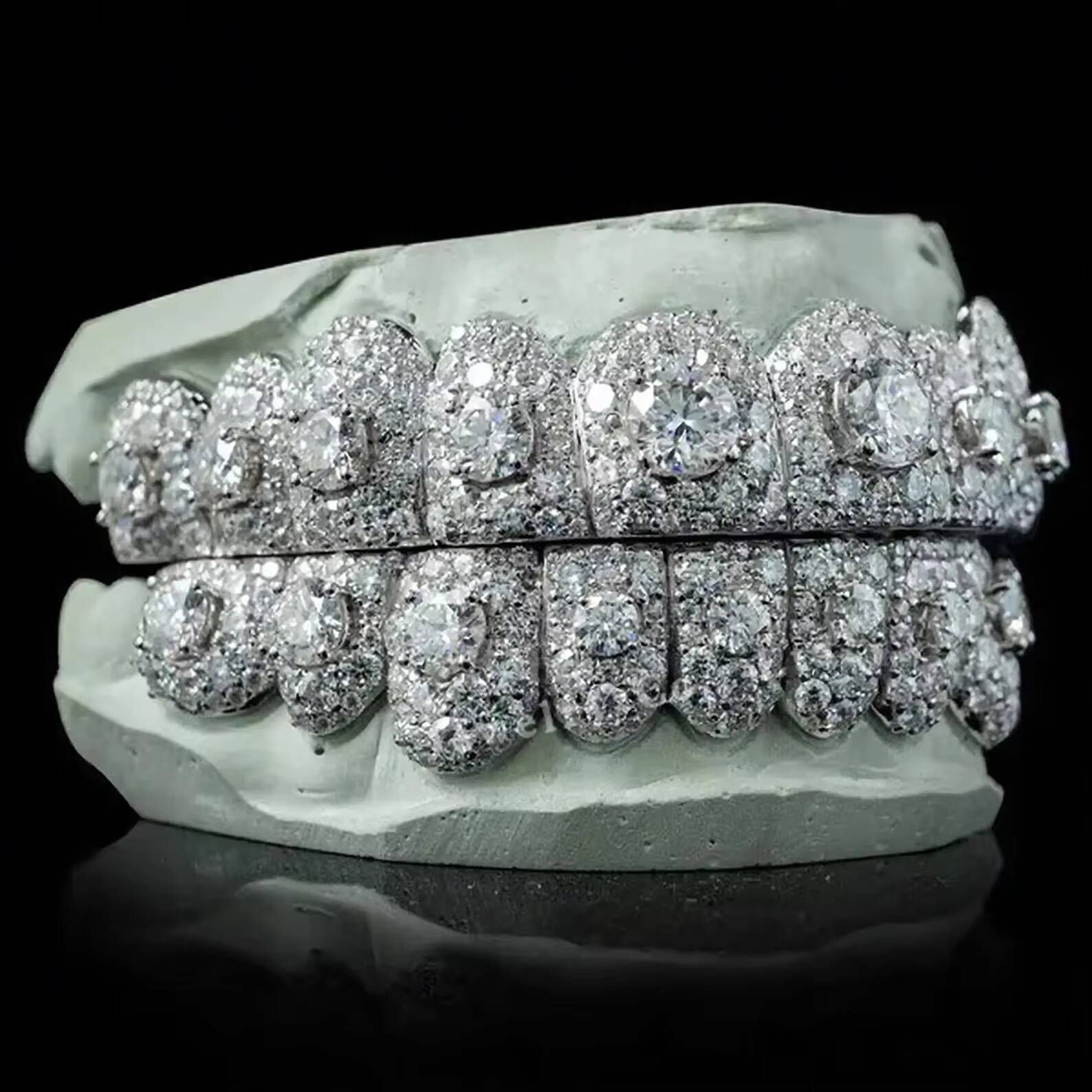 Moissanite Iced Out Grillz 925 Silver Rhodium Plated Luxury Custom Fit Unisex Teeth Grill Statement Smile Jewelry Silver Grillz