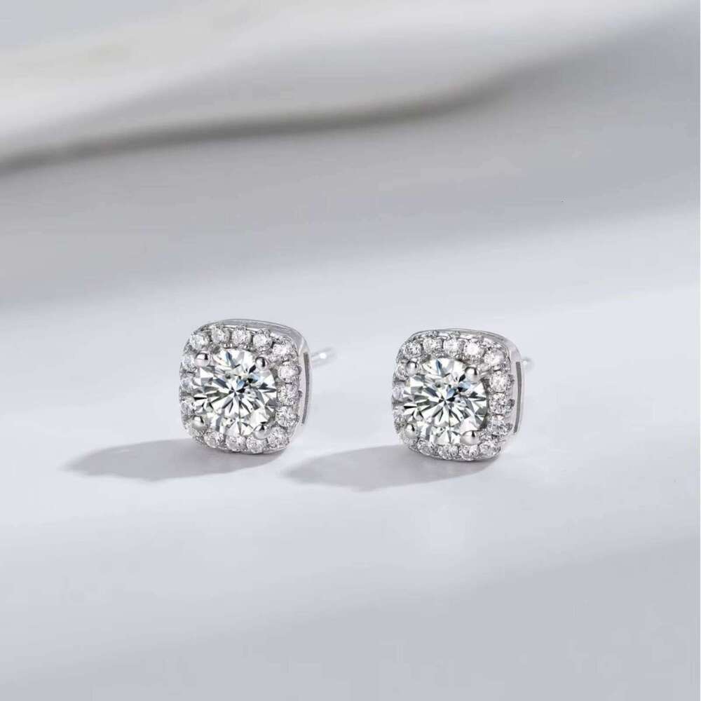 D Color Vvs1 Clarity Moissanite Stud Earrings For Women 1-2 Carat