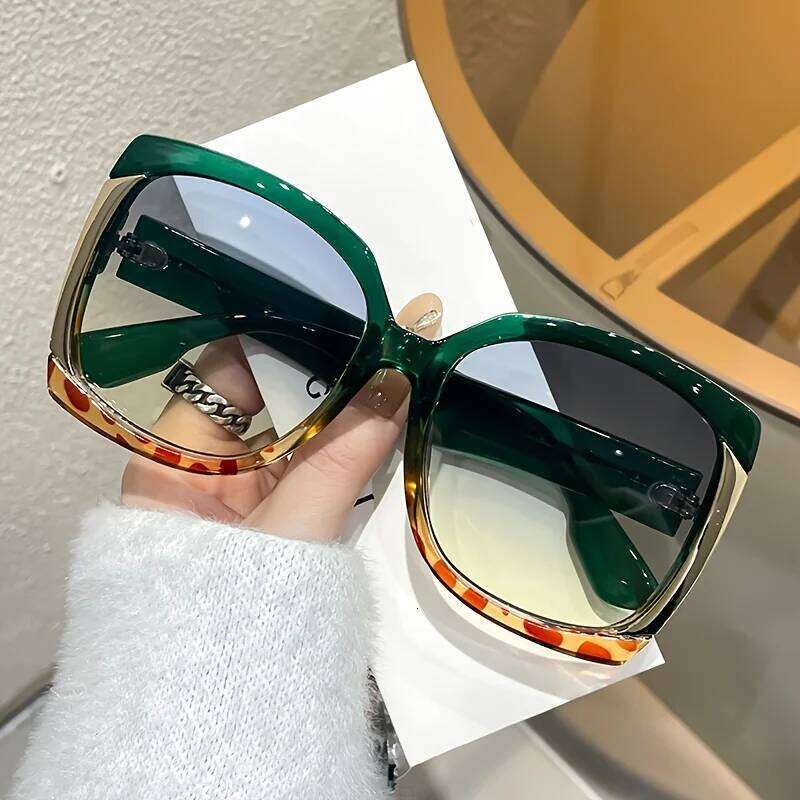 Chic Oversized Square Fashion Sunglasses Women Anti-Glare, Durable PC Frame with Metal Hinges - Perfect for Beach & Travel Y260207