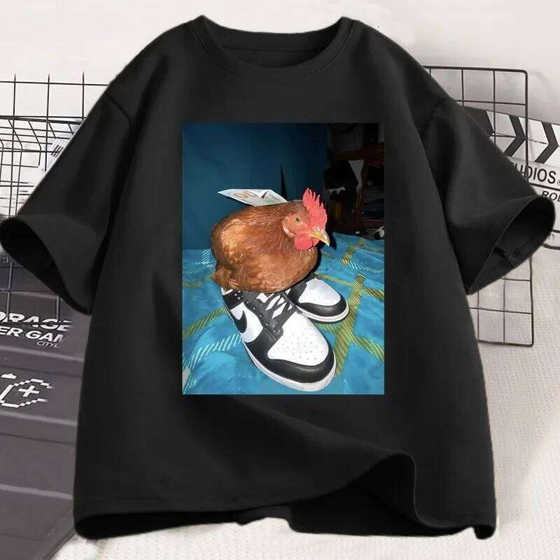 Dripped Out T Shirt Men Women Chicken with Shoes Printed T-shirt Harajuku Trendy Short Sleeve Tees Streetwear C260207