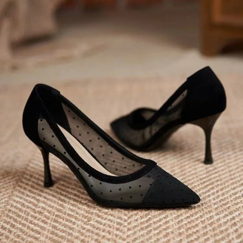 Mesh High Heels 2026 Summer Breathable Black Work Hollow Pointed Toe Flats Chinese Style 260208