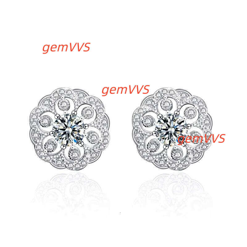 Top Quality Fashionable Hot Sale 925 Sterling Silver Stud Earrings With Moissanite Diamond