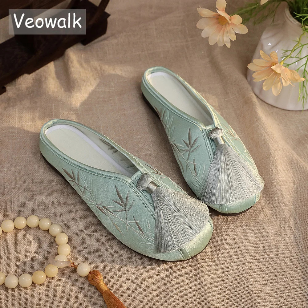 Veowalk Chinese Style Tassel Women Comfy Cotton Flat Mules Sole Rubber Bottom Housewife Home Shoes Plants Embroidered 260208