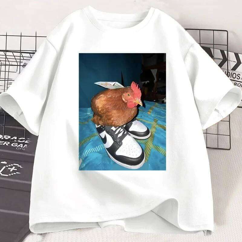 Dripped Out T Shirt Men Women Chicken with Shoes Printed T-shirt Harajuku Trendy Short Sleeve Tees Streetwear C260207