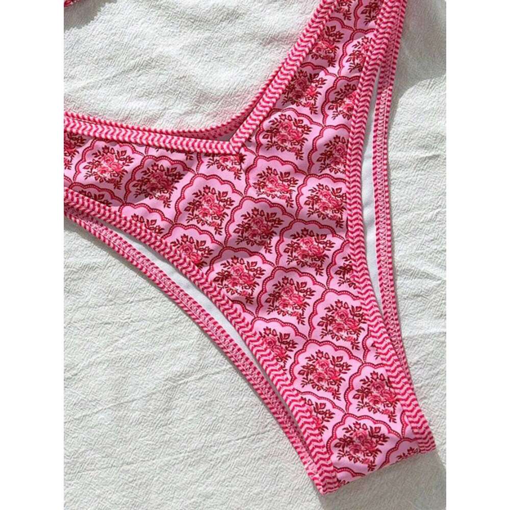 XS - L Floral Print Brazilian Women Swimwear Female Swimsuit Two-pieces Bikini Set Bather Bathing Suit Swim Beachwear C260207