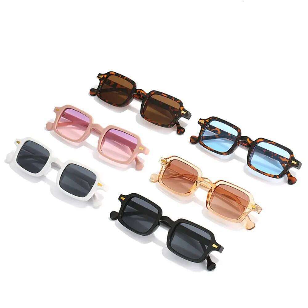 Fashion Square Sunglasses Women New Retro Rivets Decoration Men Leopard Blue Sun Glasses Gradient Shades UV400 Eyewear Y260207