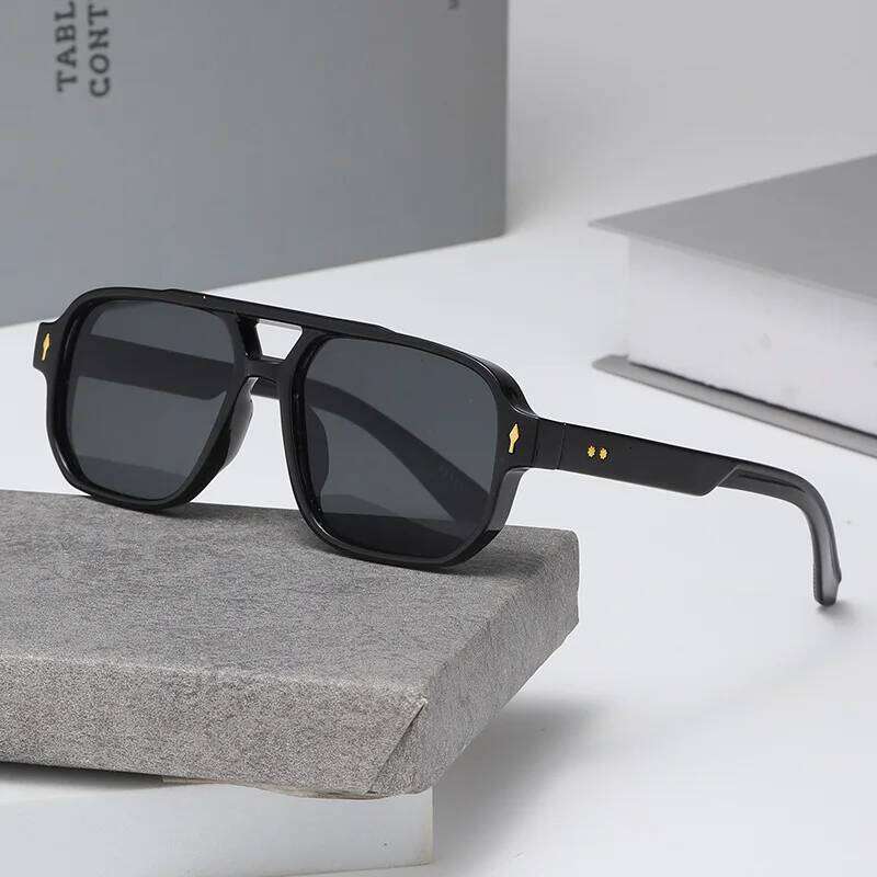 New Vintage Double Bridges Men Square Sunglasses Fashion Clear Ocean Lens Eyewear Women Trending Rivets Sun Glasses Y260207