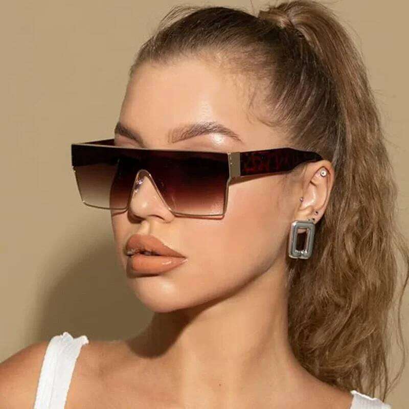 2025 Retro Oversized Square Women Sunglasses Fashion One Piece Clear Ocean Gradient Lens Shades UV400 Men Trending Sun Glasses Y260207