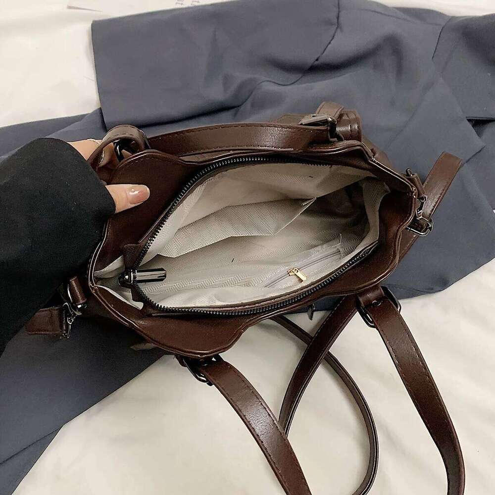 Retro simple solid color fashion trend large capacity tote niche design personality zipper decoration shoulder bag, C260207