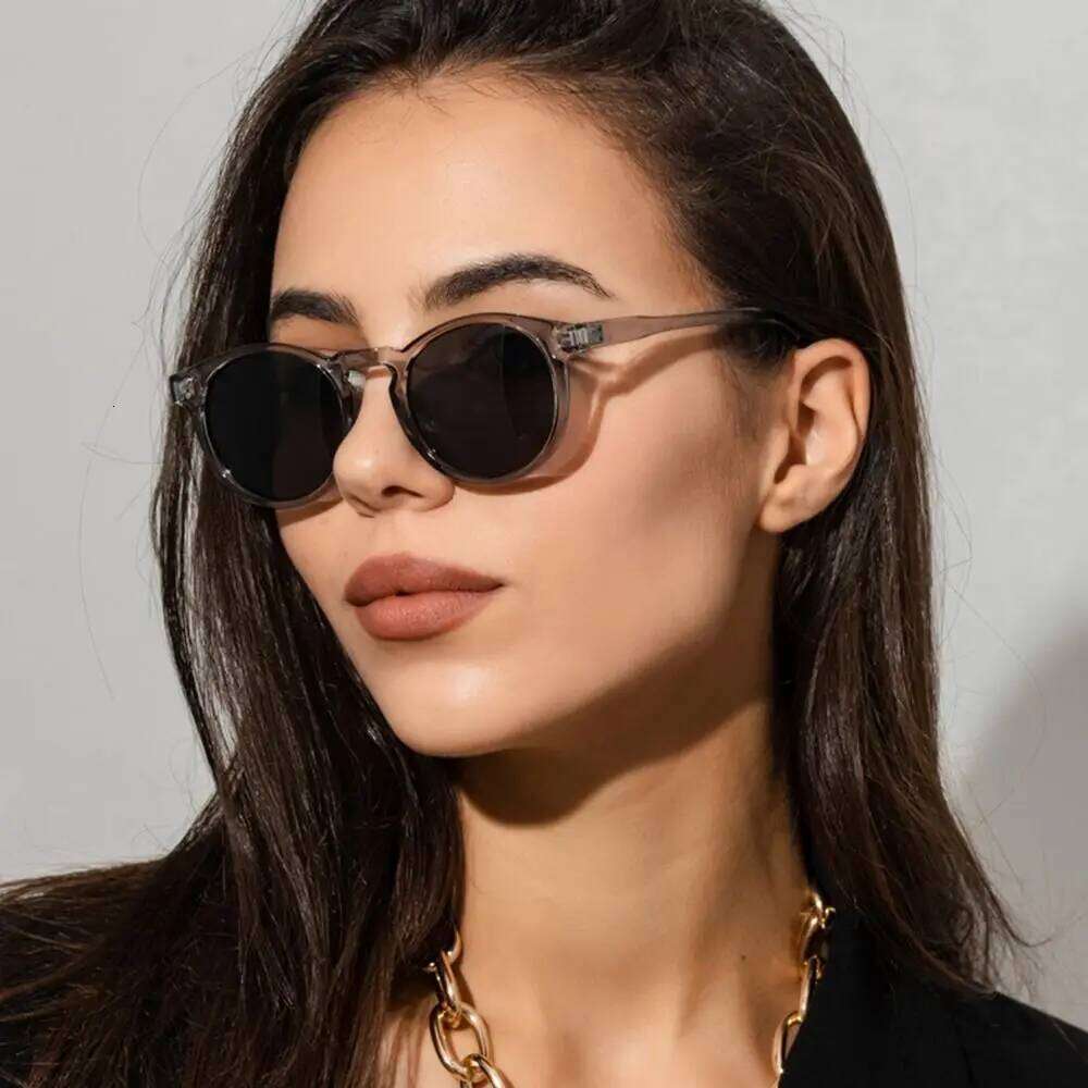 Vintage Small Sunglasses for Women Trendy Round Frame Sun Glasses Retro Shades Travel Beach UV400 Protection Eyewear Y260207