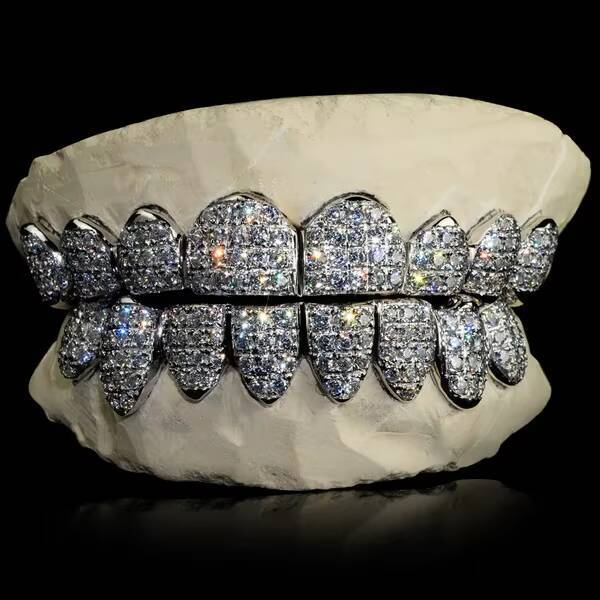 Fine Hip Hop Moissanite Grillz Custom Real Gold Plating 925 Silver Iced Straight Setting VVS Moissanite Diamond Teeth Grillz