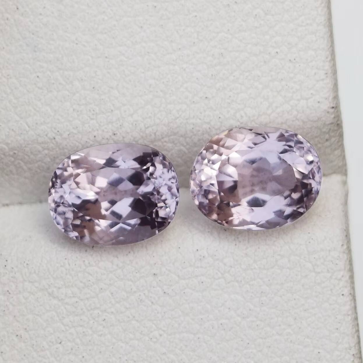 Natural Oval Cut Pink Kunzite Fuchsia Gemstone Loose Gemstones Jaipur Manufacturer Kunzite Jewelry Kunzite From Afghanistan