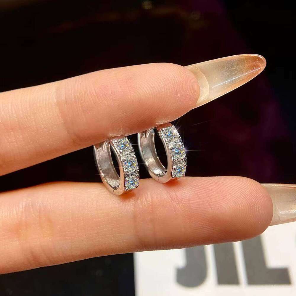 925 Sterling Silver White Gold Plated 0.1Ct 3Mm Round Cut D Color Moissanite Diamond Wedding Hoop Earring Women Fine Jewelry