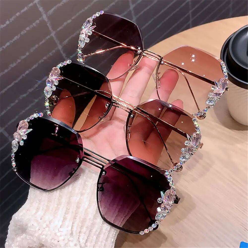Women's Luxury Brand Designer Vintage Rimless Rhinestone Sunglasses Gradient Sun Glasses for Women Fashion 2024 Y260207