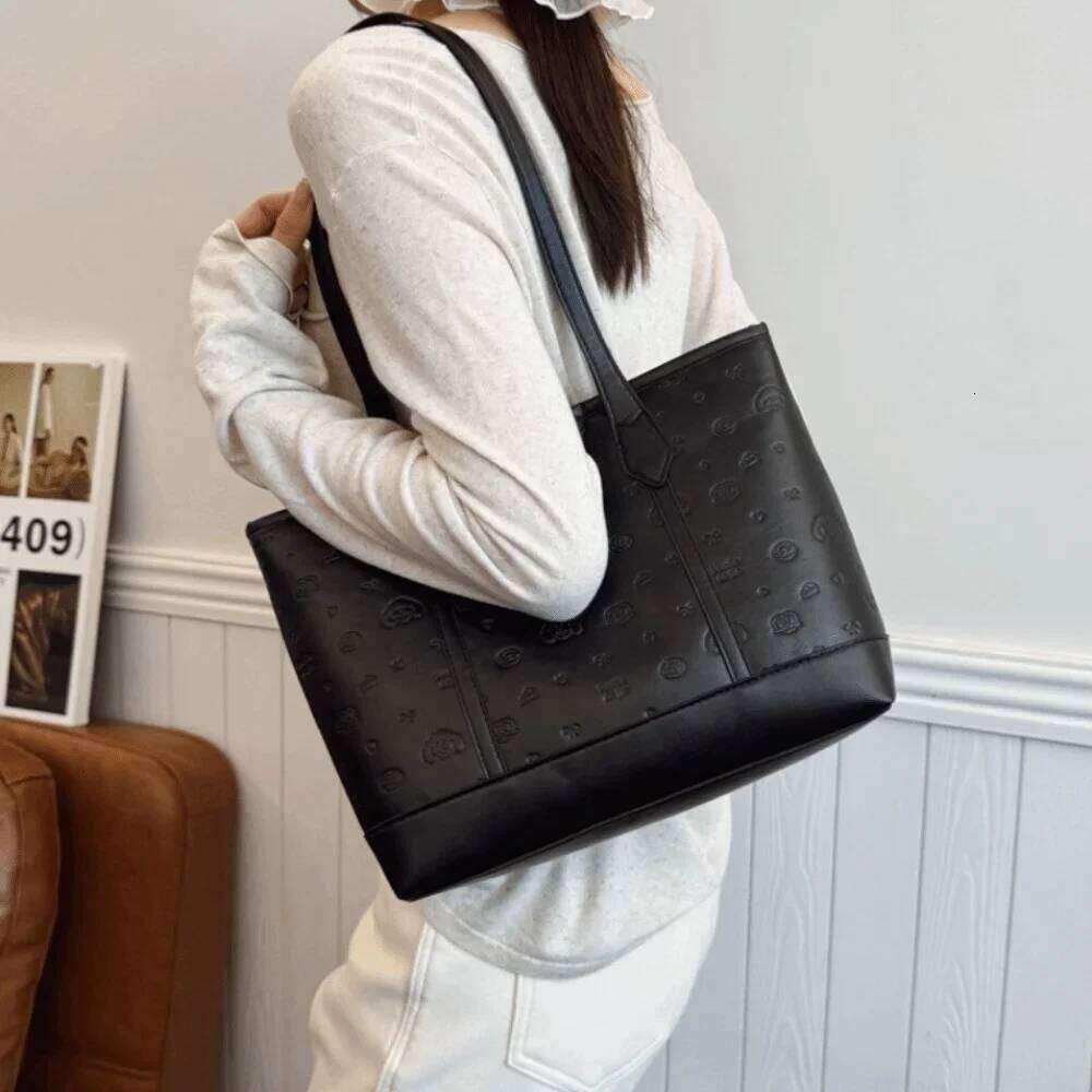 Womens ToteBag Large Capac Casual PU Leather Shoulder Solid Versatile Handbag Durable Office Bag Spacious Leisure Purse C260207