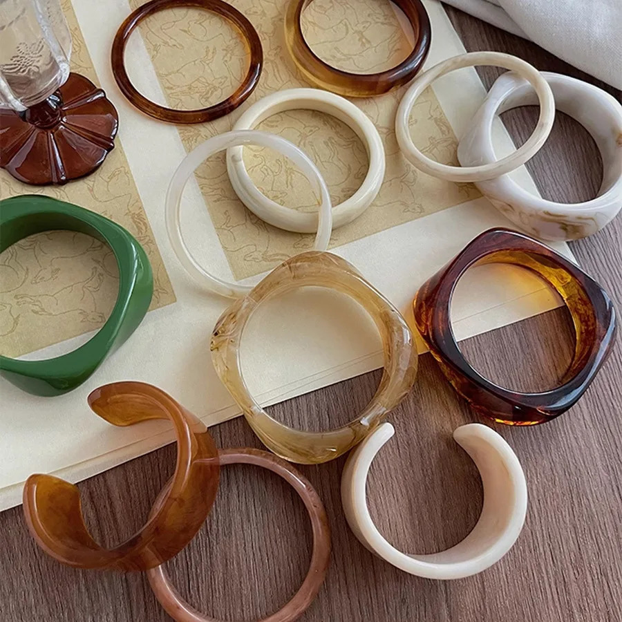 32 Style Acrylic Resin Bangles for Women Retro Punk Coffee Smudging Bangale Personality Irregular Wide Wristband Party Jewelry M 260120