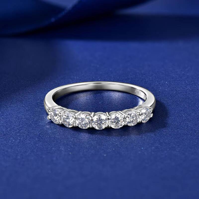 Wholesale High Quality Fashion Women Luxury Fine Jewelry 7 Moissanite Stones S925 Sterling Silver Engagement Wedding Ring Gift