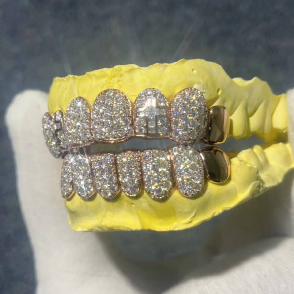 Top 8 Bottom 8 Jumping Ice Out VVS Moissanite 925 Silver Gold-plated Ladder square Cross Smooth Diamond Grill