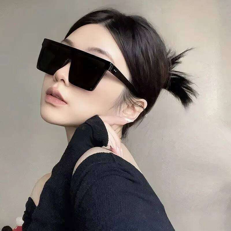 Square Frame Sunglasses for Men Women Fashion Trend Vintage UV Protection Black Silver Cool Sun Glasses Male Ladies Eyewear 2025 Y260207