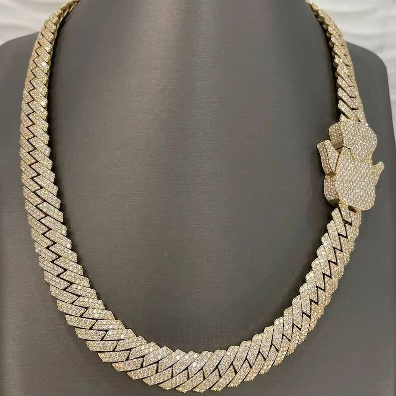 VVS Moissanite Diamond Studded 15mm Miami Cuban Chain 925 Silver Iced Moissanite Hip Hop Necklace Giftable Cuban Chain Necklace