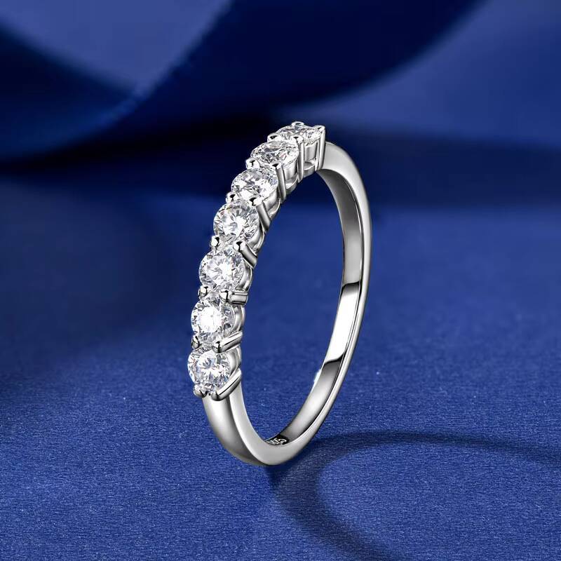 Wholesale High Quality Fashion Women Luxury Fine Jewelry 7 Moissanite Stones S925 Sterling Silver Engagement Wedding Ring Gift