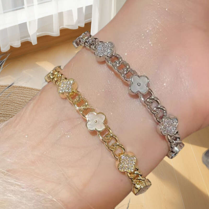 High-end 18K Gold Plated Copper Flower Zircon Light Luxury Fashion Celebrity Temperament Bracelet Exquisite Versatile Women's Jewelry Niche desig